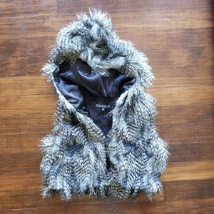 BSABLE faux fur hoodie vest, size small